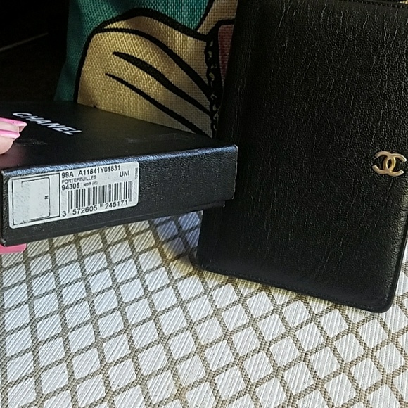 Authentic Chanel wallet - Picture 8 of 8